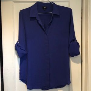 Blue dress shirt with cuffed sleeves size L